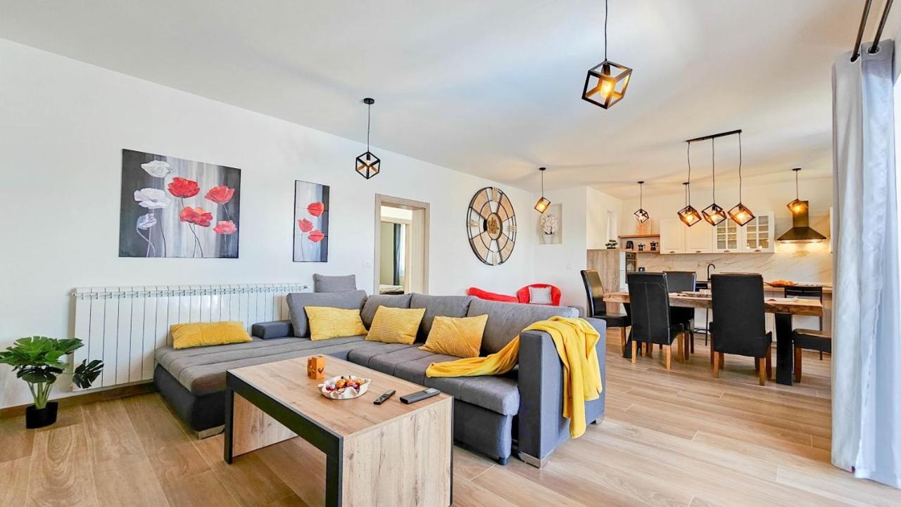 Casa Gojtan Villa Karigador Eksteriør billede